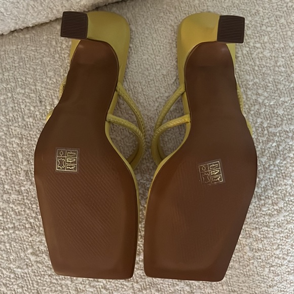 NEW IN BOX L'intervalle heeled sandals. Euro 39 - Picture 8 of 14